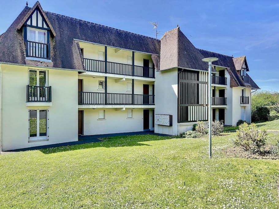 Azur - YourHostHelper Blonville-sur-Mer Buitenkant foto